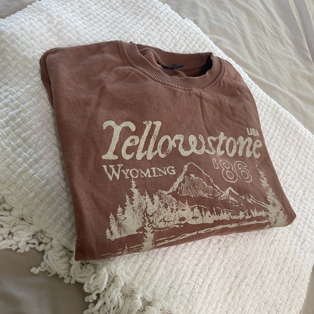 UO Yellowstone Crewneck